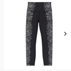 Lululemon Wunder Under High Rise Legging Black White print 4